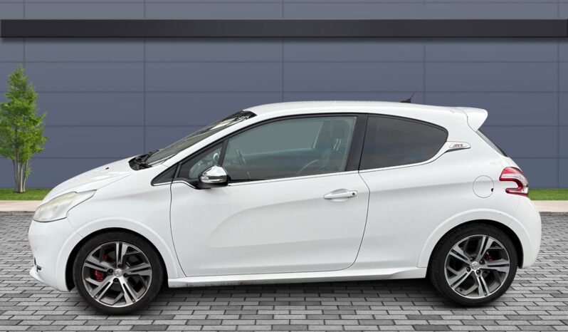 
								Peugeot 208 GTI 1.6L full									