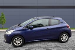 
										Peugeot 208 1.0L full									