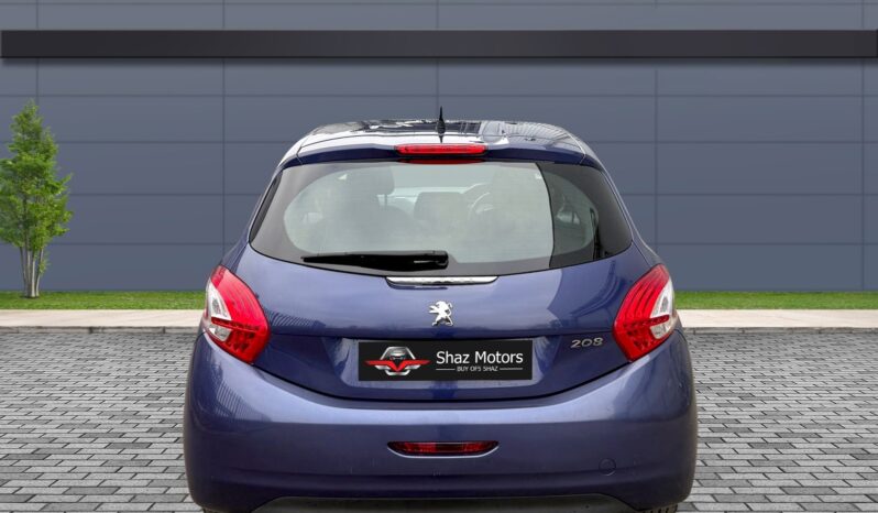 
								Peugeot 208 1.0L full									