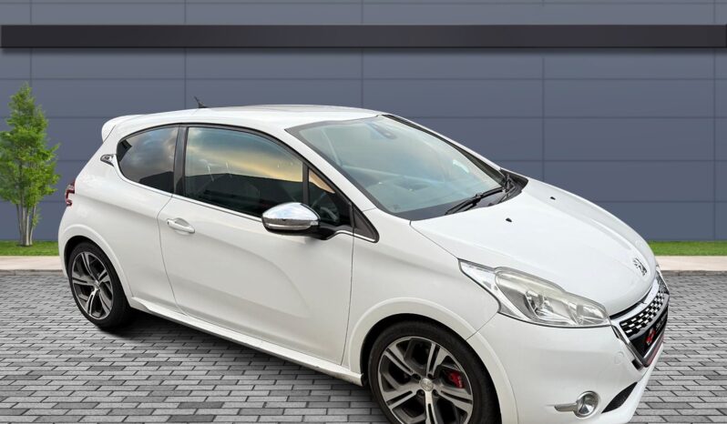 
								Peugeot 208 GTI 1.6L full									