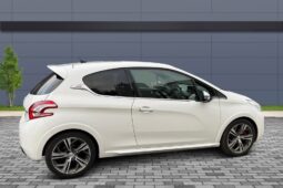 
										Peugeot 208 GTI 1.6L full									