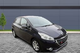 
										Peugeot 208 1.2L full									