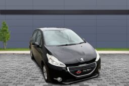 
										Peugeot 208 1.2L full									