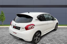 
										Peugeot 208 GTI 1.6L full									