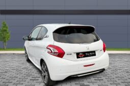 
										Peugeot 208 GTI 1.6L full									