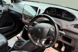 
										Peugeot 208 GTI 1.6L full									