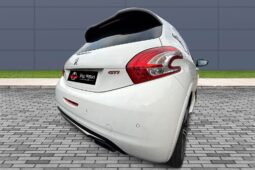 
										Peugeot 208 GTI 1.6L full									