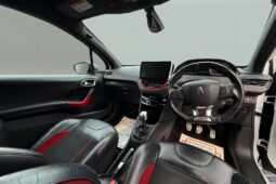 
										Peugeot 208 GTI 1.6L full									