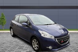 
										Peugeot 208 1.0L full									