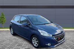 
										Peugeot 208 1.2L full									