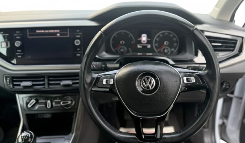 
								Volkswagen Polo 1.6L TDI full									