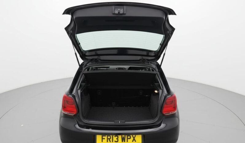 
								Volkswagen Polo 1.2L Petrol full									