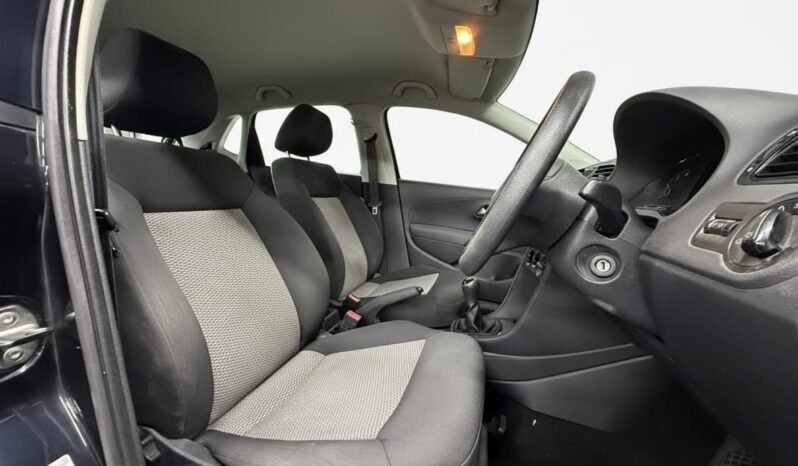 
								Volkswagen Polo 1.2L Petrol full									