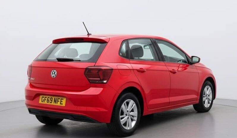 
								Volkswagen Polo 1.0L full									
