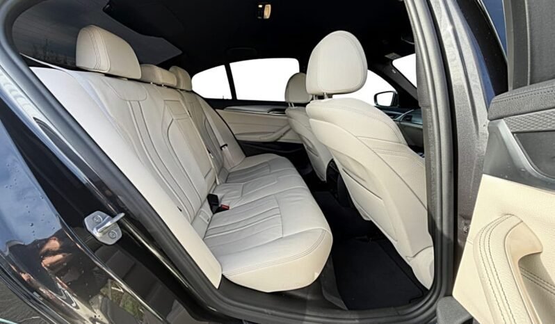 
								Bmw 5 Series M SPORT full									