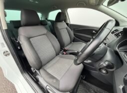 
										Volkswagen Polo 1.0L full									