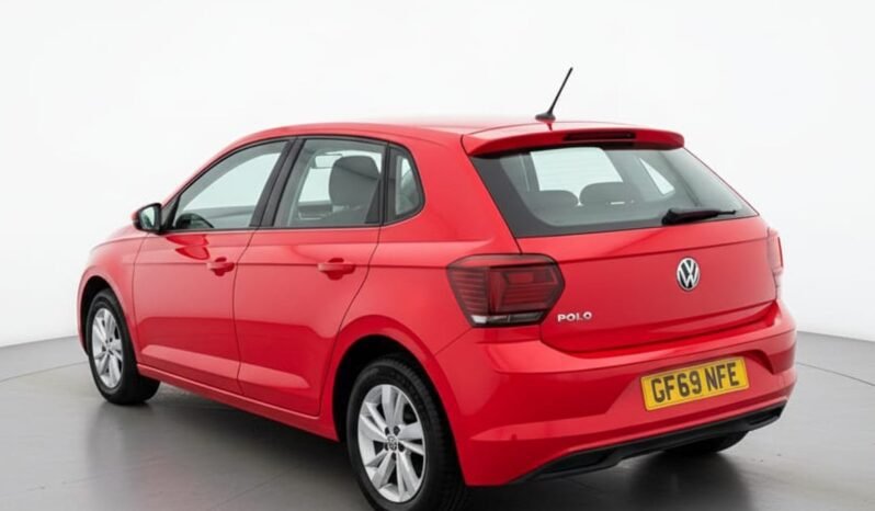 
								Volkswagen Polo 1.0L full									