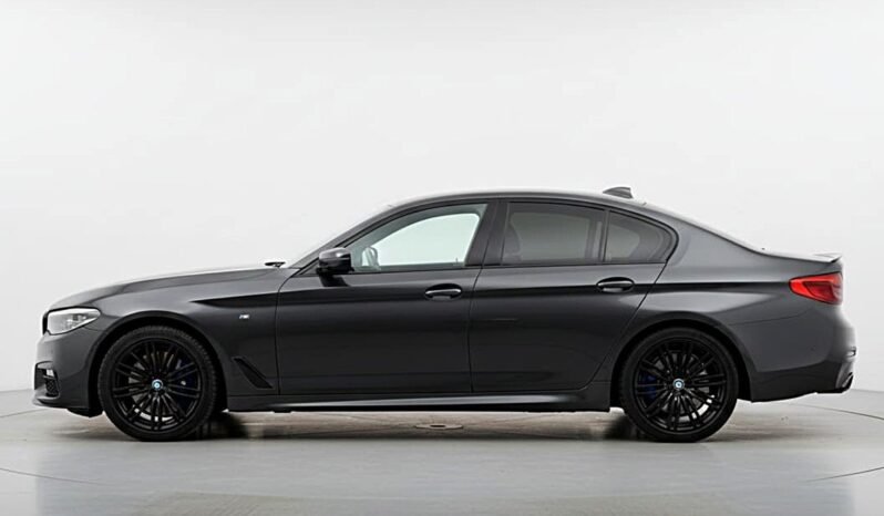 
								Bmw 5 Series M SPORT full									