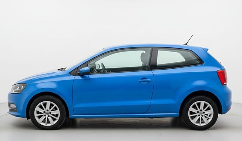 
								Volkswagen Polo 1.0L Manual full									