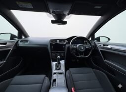 
										Volkswagen Golf R 2.0 Petrol full									