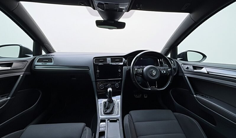 
								Volkswagen Golf R 2.0 Petrol full									