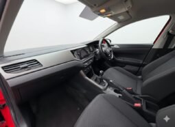 
										Volkswagen Polo 1.0L full									