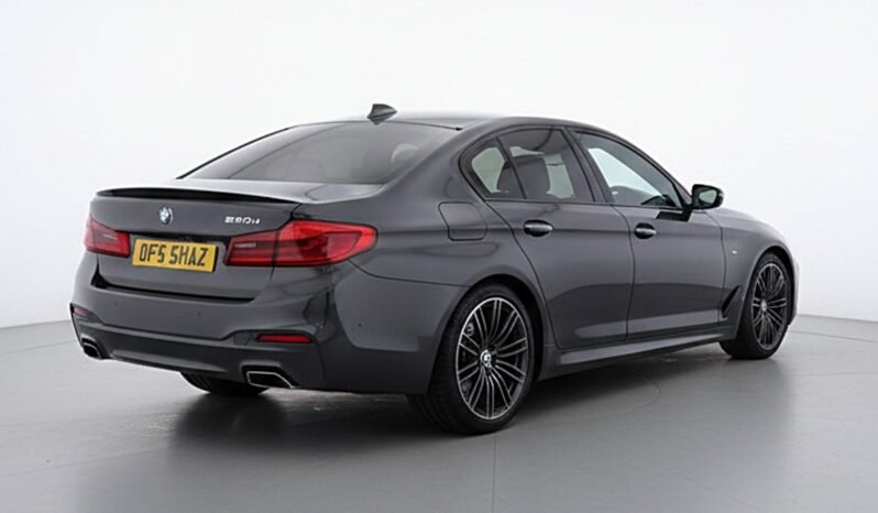 
								Bmw 5 Series M SPORT full									