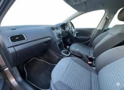 
										Volkswagen Polo 1.0L Manual full									
