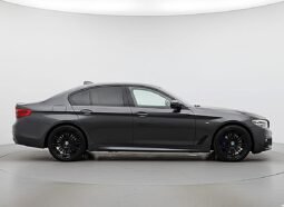 
										Bmw 5 Series M SPORT full									