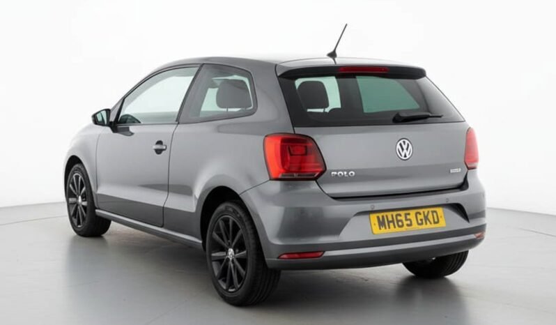 
								Volkswagen Polo 1.0L Manual full									