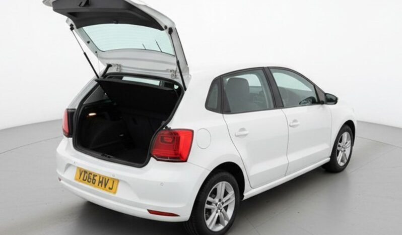 
								Volkswagen Polo 1.0L full									