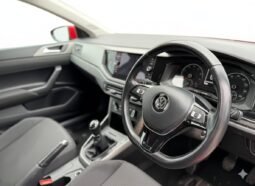 
										Volkswagen Polo 1.0L full									