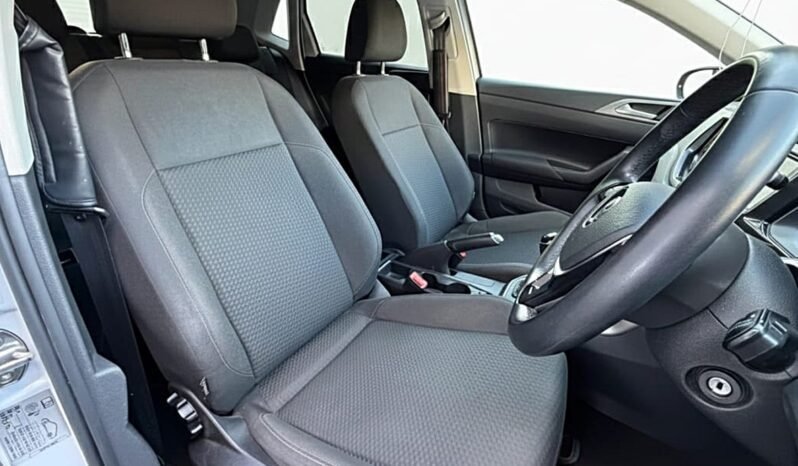 
								Volkswagen Polo 1.0 Grey Petrol full									