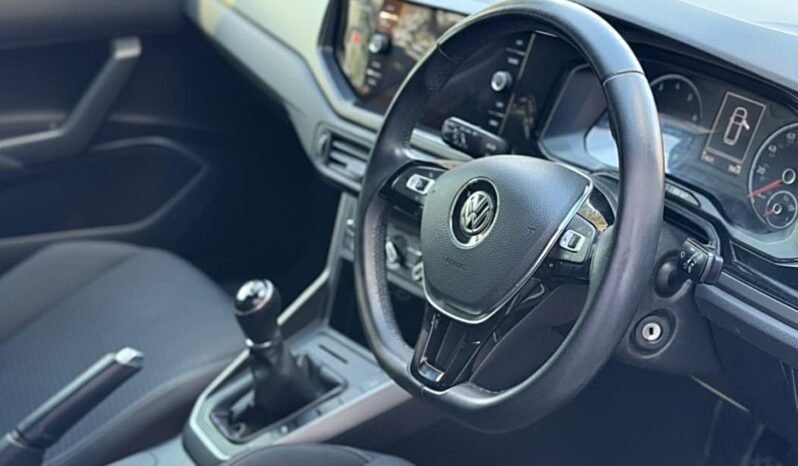 
								Volkswagen Polo 1.0 Grey Petrol full									