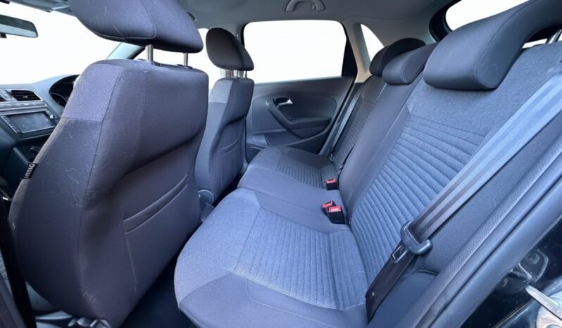 
								Volkswagen Polo 1.2L Auto full									