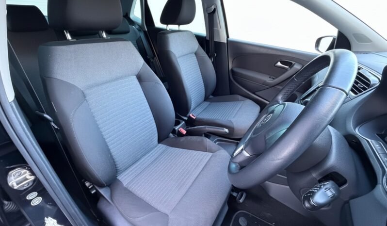 
								Volkswagen Polo 1.2L Auto full									