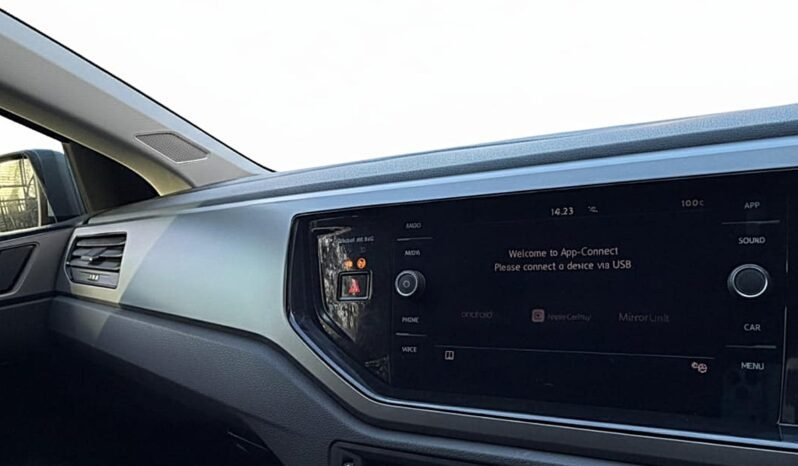 
								Volkswagen Polo 1.0 Grey Petrol full									